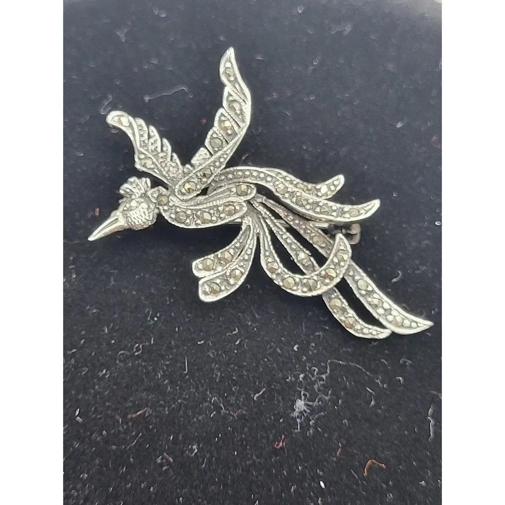Vintage 925 silver & Maracasite bird Brooch